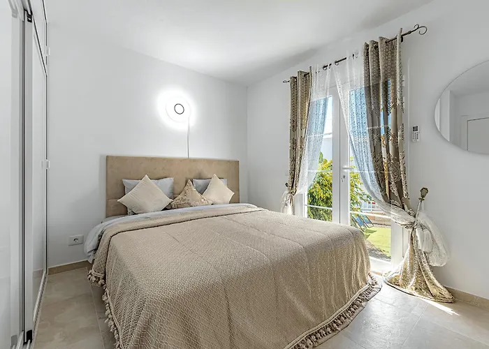 2 Bedroom In Fanabe *