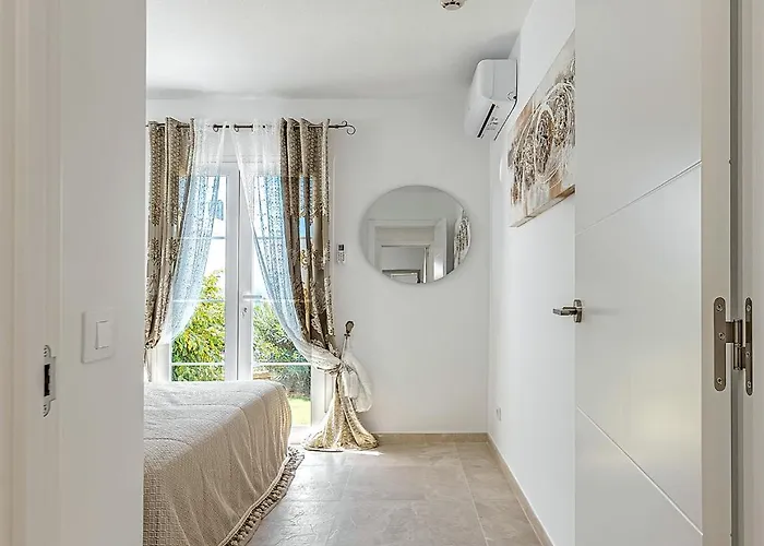 2 Bedroom In Fanabe *