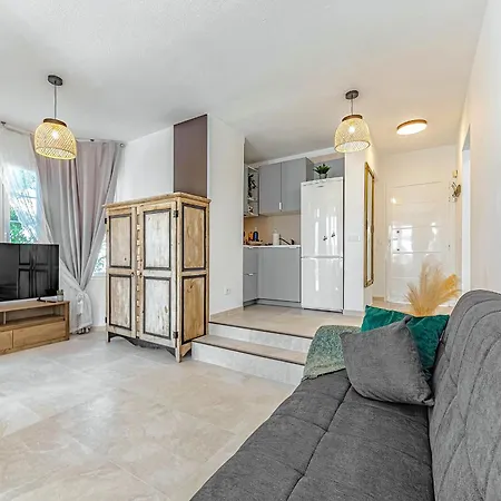 Apartment 2 Bedroom In Fanabe Costa Adeje (Tenerife)