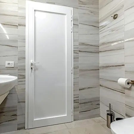 2 Bedroom In Fanabe Apartment